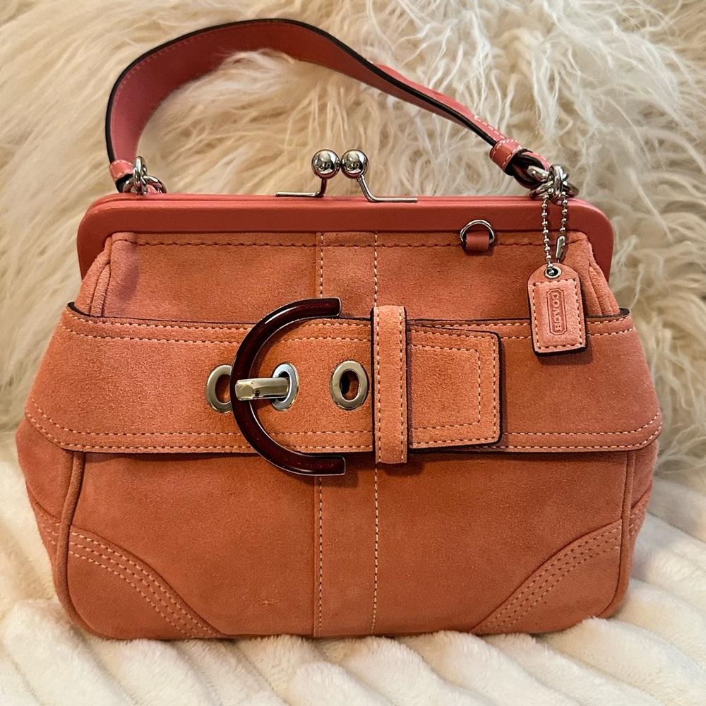 Vintage Coach Hamptons Suede Kisslock Bag - Picture 6 of 17